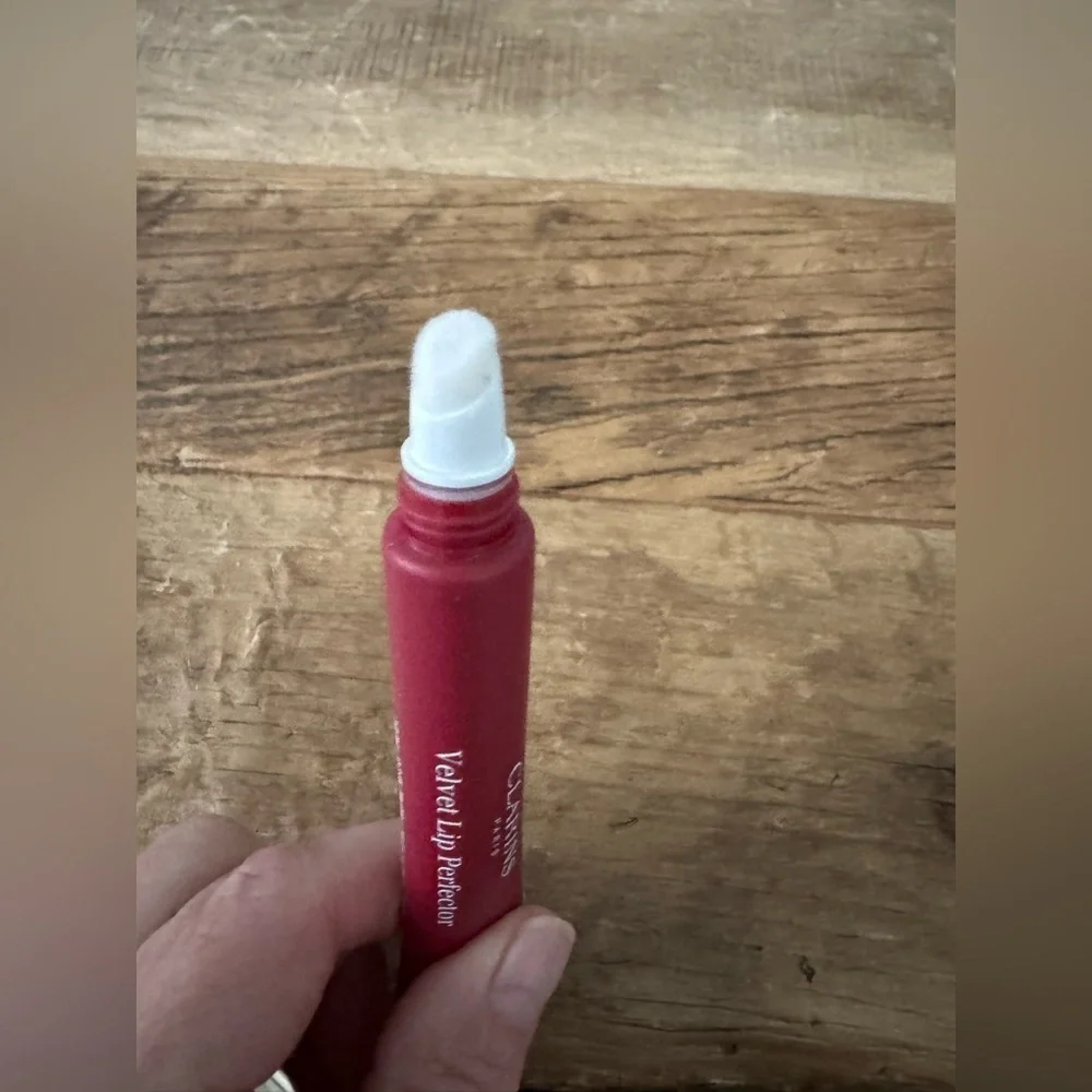Clarins velvet lip